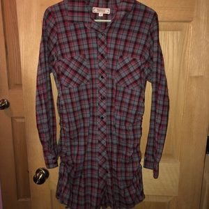 Women’s Long Sleeve Flannel Button-Up